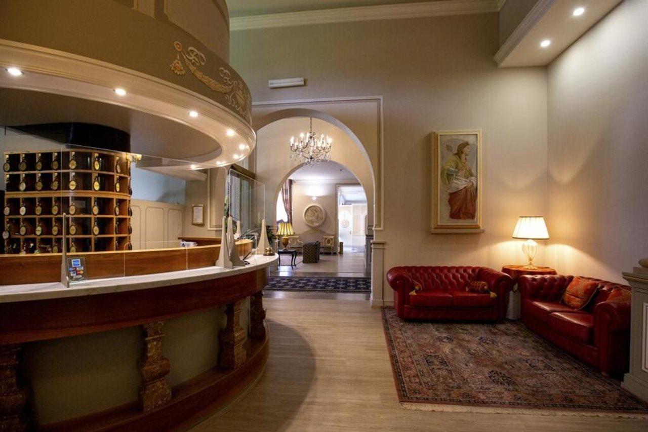 Hotel Villa Malpensa Виццола-Тичино Экстерьер фото