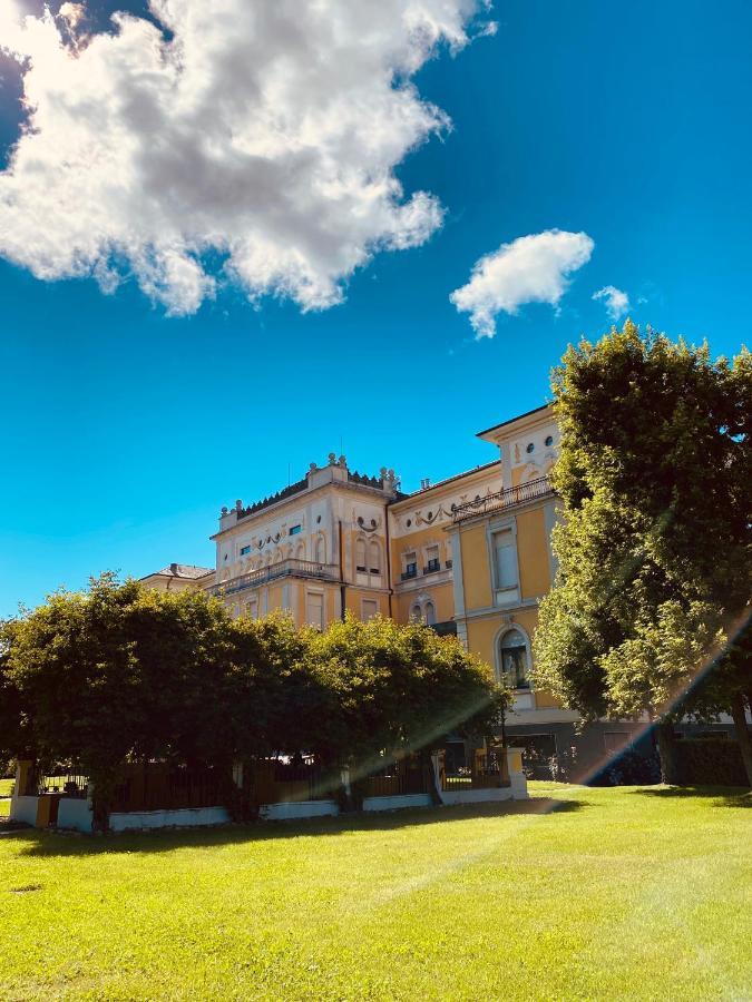 Hotel Villa Malpensa Виццола-Тичино Экстерьер фото