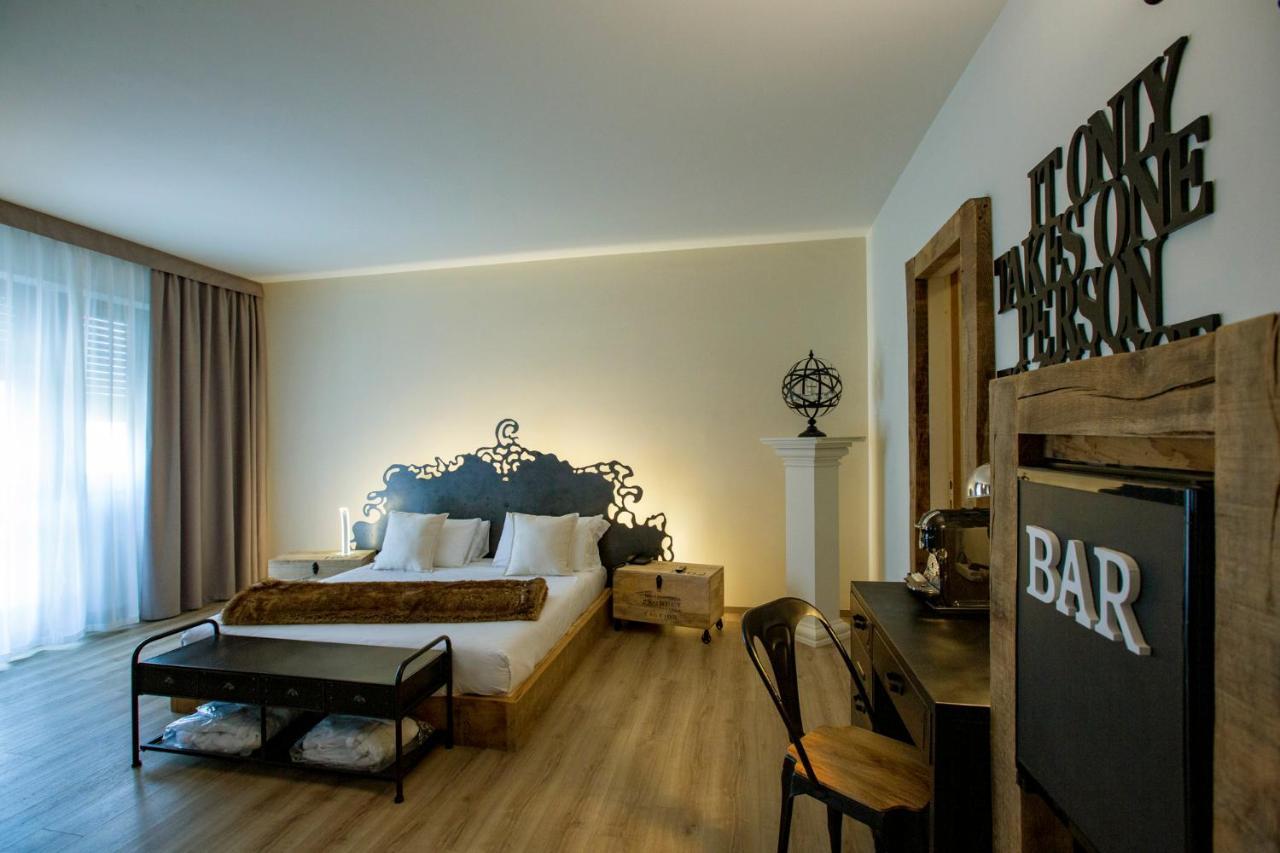 Hotel Villa Malpensa Виццола-Тичино Экстерьер фото