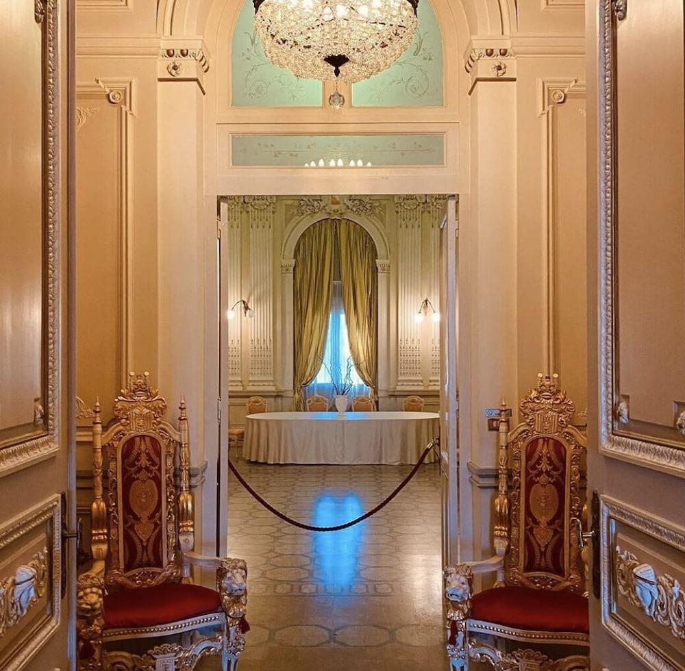 Hotel Villa Malpensa Виццола-Тичино Экстерьер фото