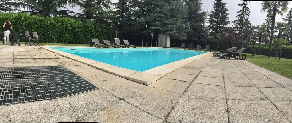Hotel Villa Malpensa Виццола-Тичино Экстерьер фото