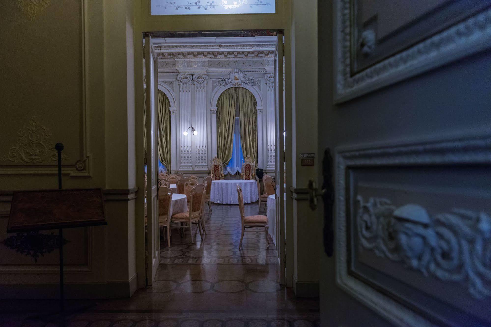 Hotel Villa Malpensa Виццола-Тичино Экстерьер фото